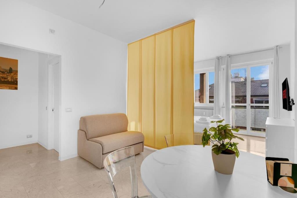 Yellow Flat Central Mailand Exterior foto